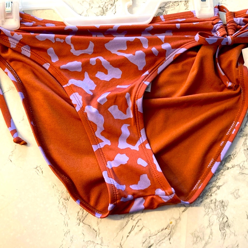 Swim Bottom Adjustable Side Tie / Time and Tru